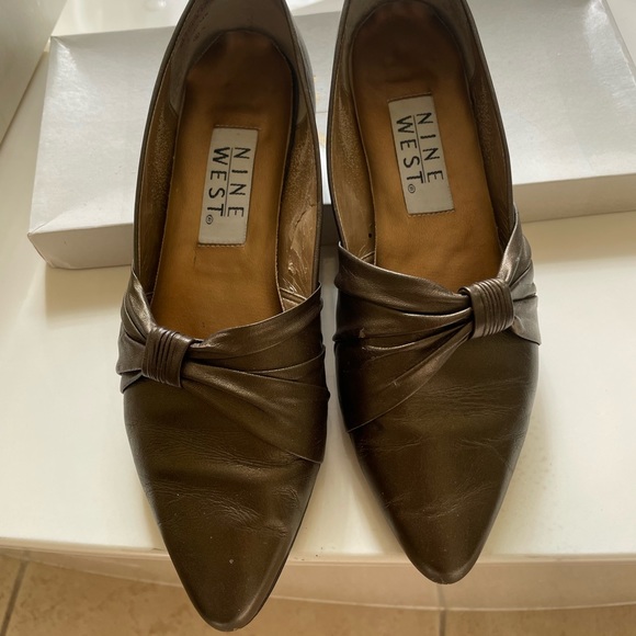 Nine West Shoes - Nine West Bronze Flats size 6.5